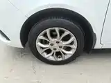 Фото 23 - Geely Vision