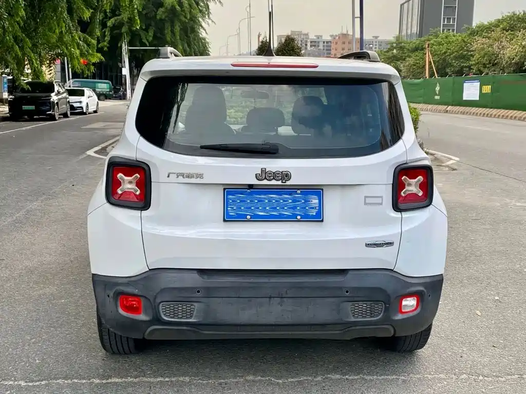 Jeep Renegade 2019 2018 Connected Large Screen Edition 180T Automatic High Energy