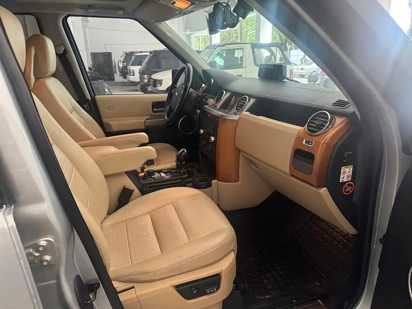Land Rover Discovery 2005 Model 4.4 V8 HSE фото 9
