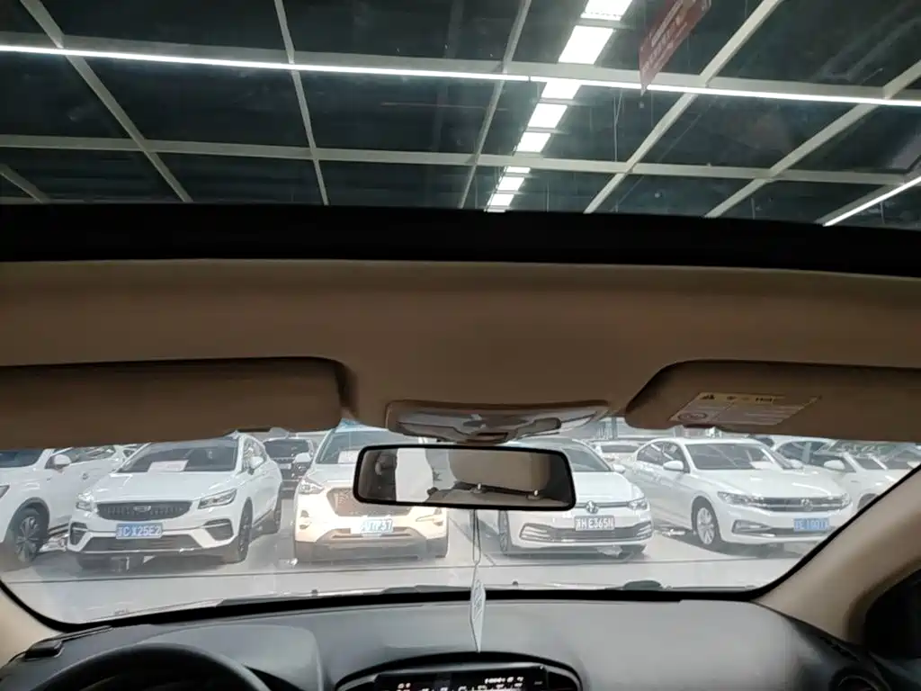 Roewe 350 2016 2015 Model 1.5L Manual Luxury Sunroof Edition
