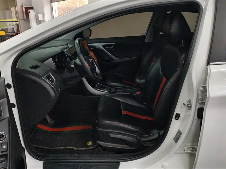 Hyundai Langdong 2016 1.6L Automatic Smart Edition фото 9