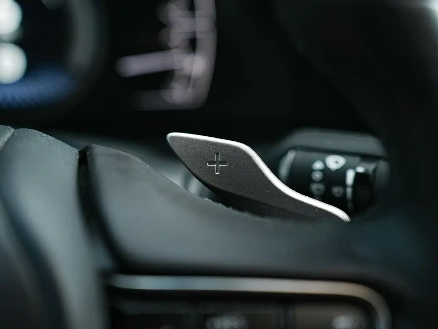 Lexus ES 2022 300h Excellence Edition фото 24