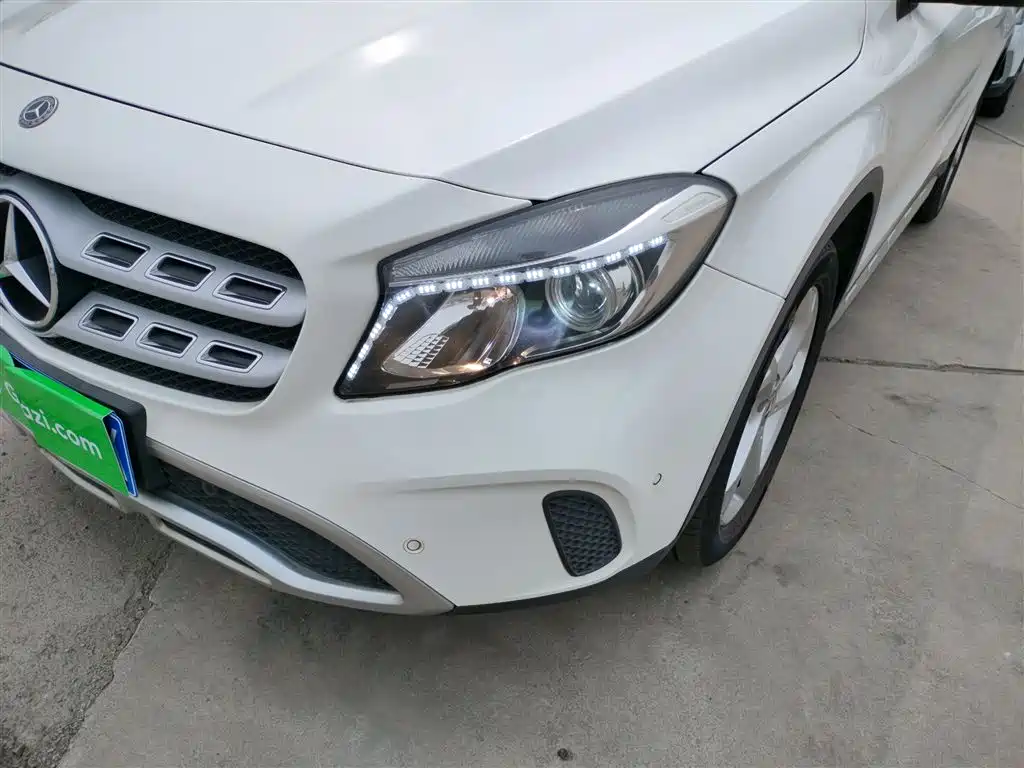 Mercedes-Benz GLA 2017 GLA 200 Dynamic фото 24