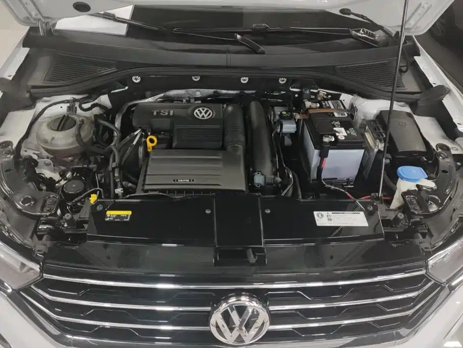 Photo 10 - Volkswagen T-ROC