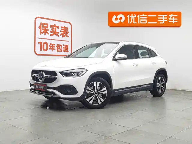 MERCEDES-BENZ GLA
