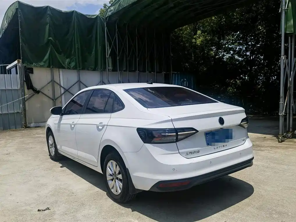 Volkswagen Lavida 2023 Xinrui 1.5L Auto Xinyi Edition фото 7
