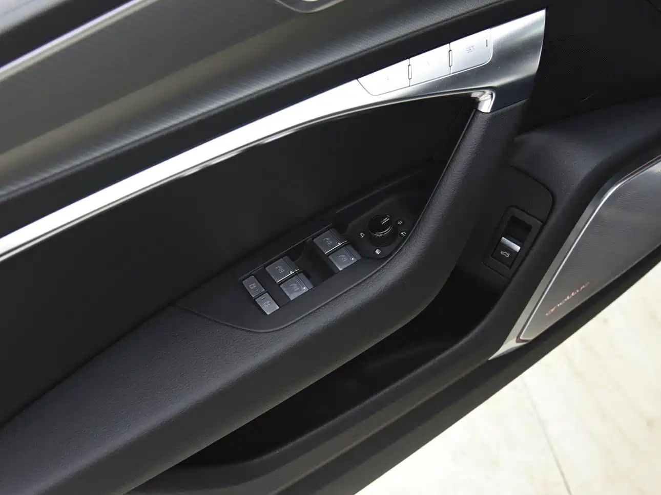 Audi A7 2023 Model 45 TFSI Premium Selection Edition фото 11