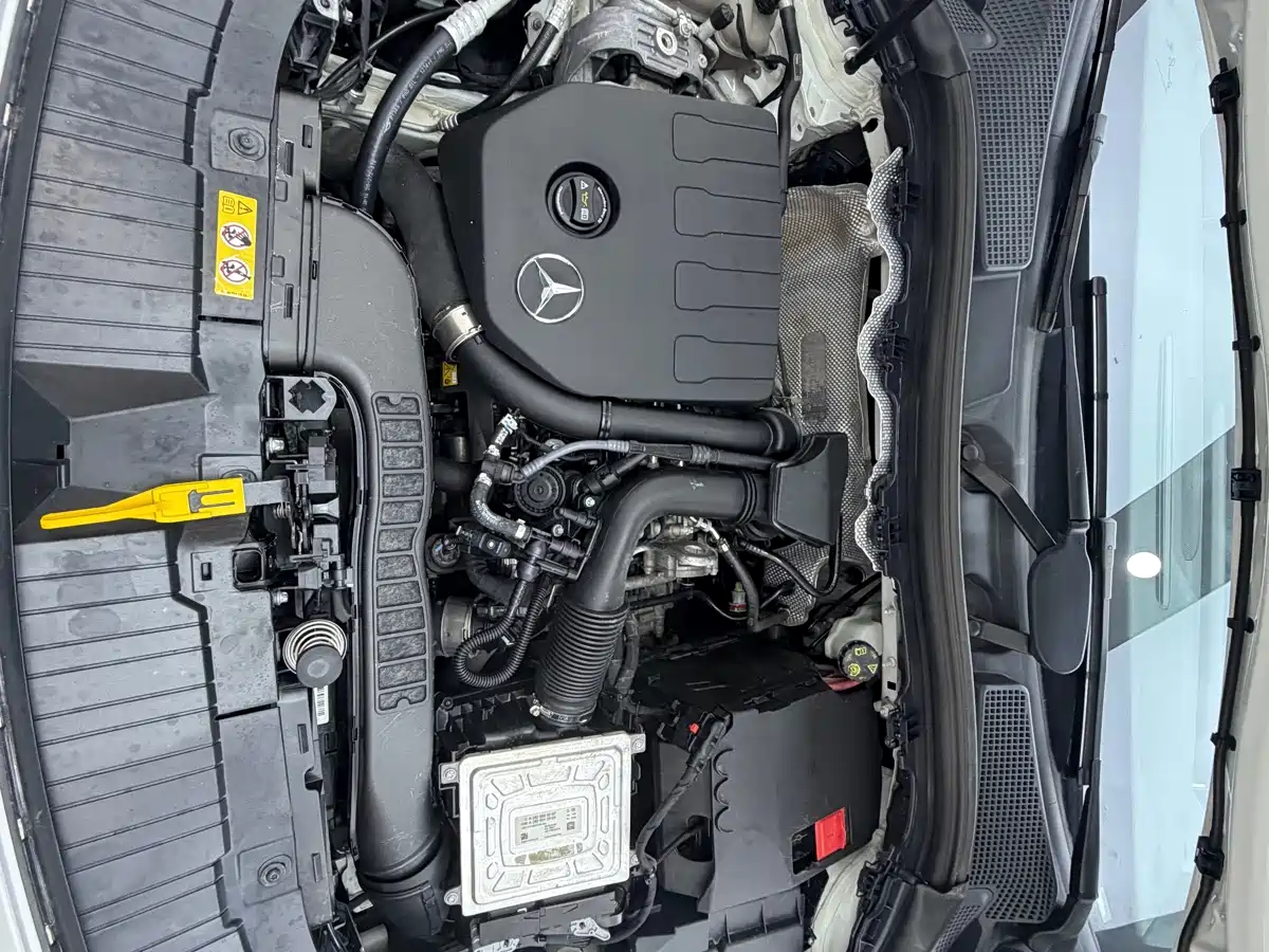 Фото 24 - Mercedes-Benz GLA