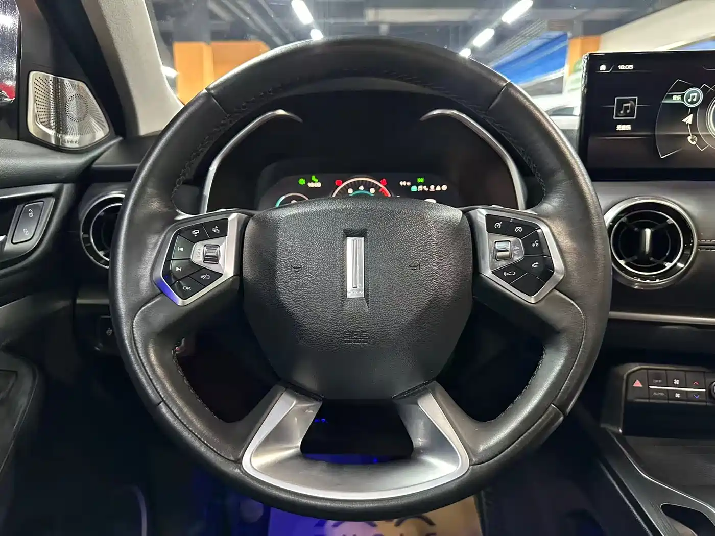 WEI PAI WEI BRAND VV6