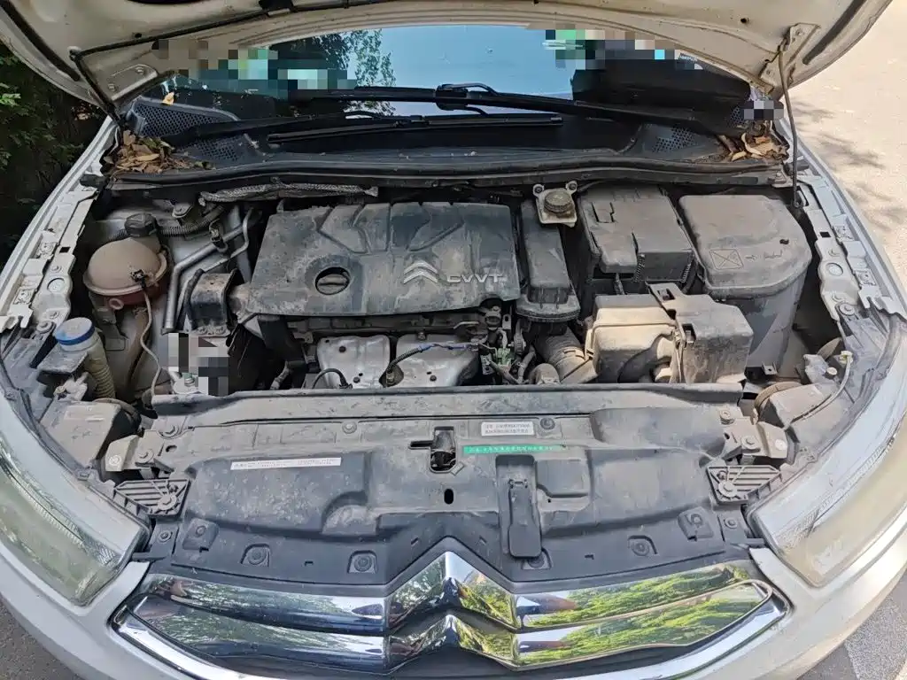 Citroën C-Quatre 2015 2013 Model Sedan 1.6L Automatic Premium Style