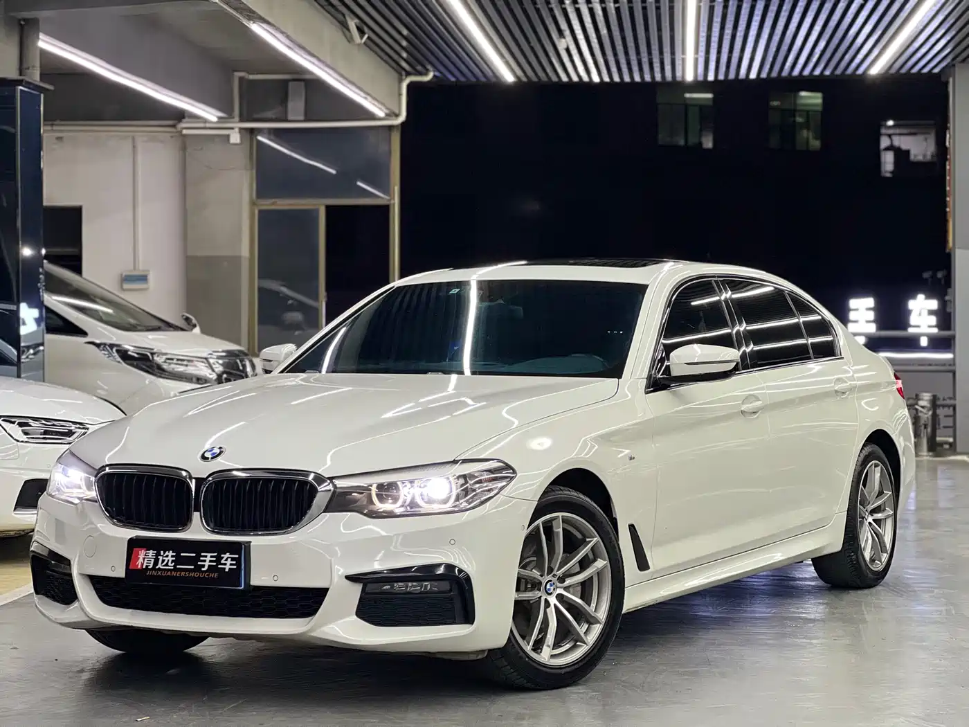 BMW 5 Series 2019 525Li M Sport Package
