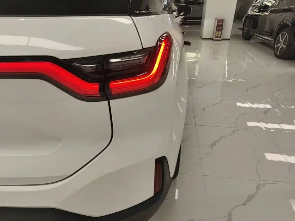 Фото 8 - NIO ES6