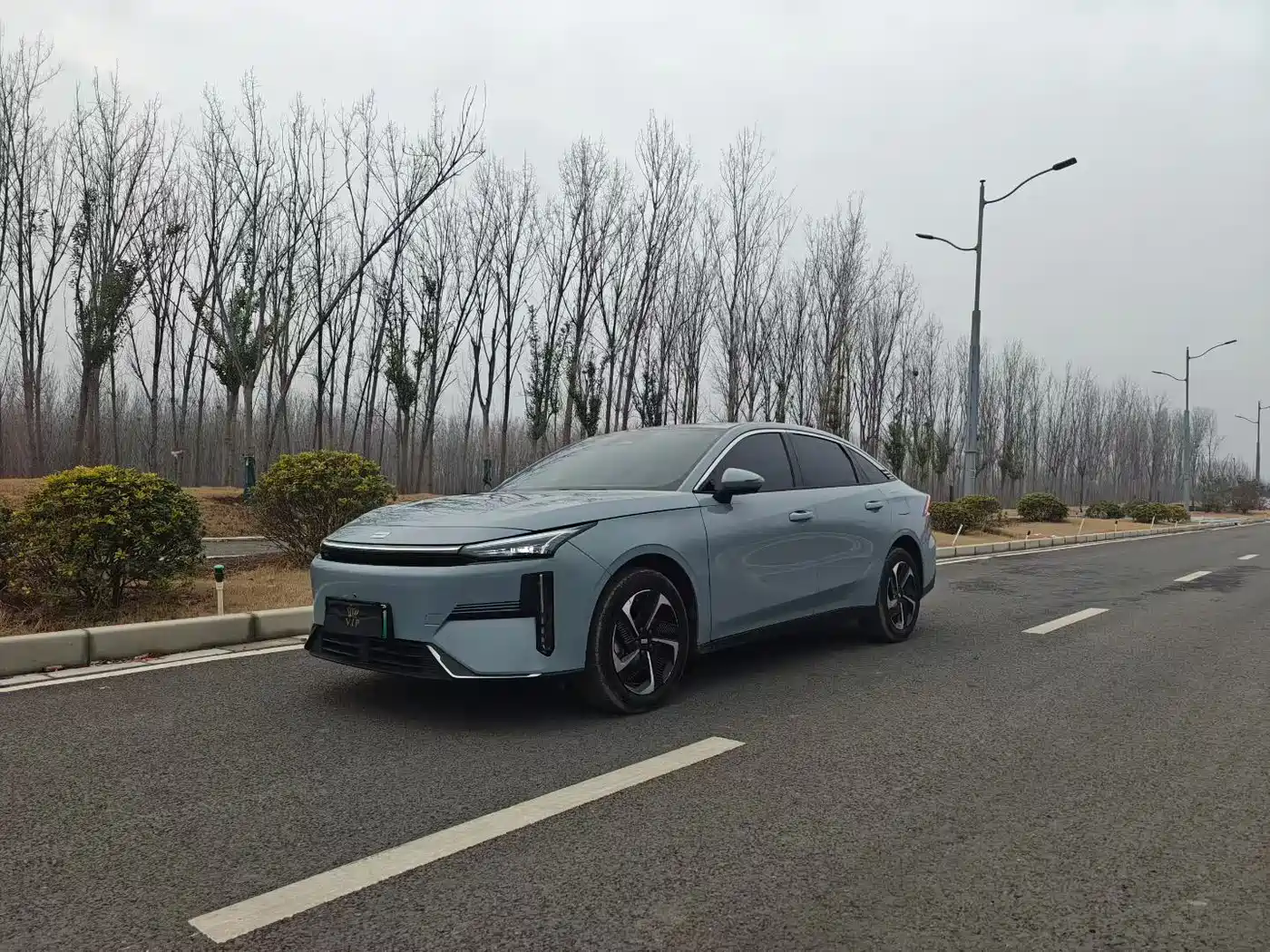 Geely Galaxy Galaxy L6 2025 EM-i 140km Voyage Edition