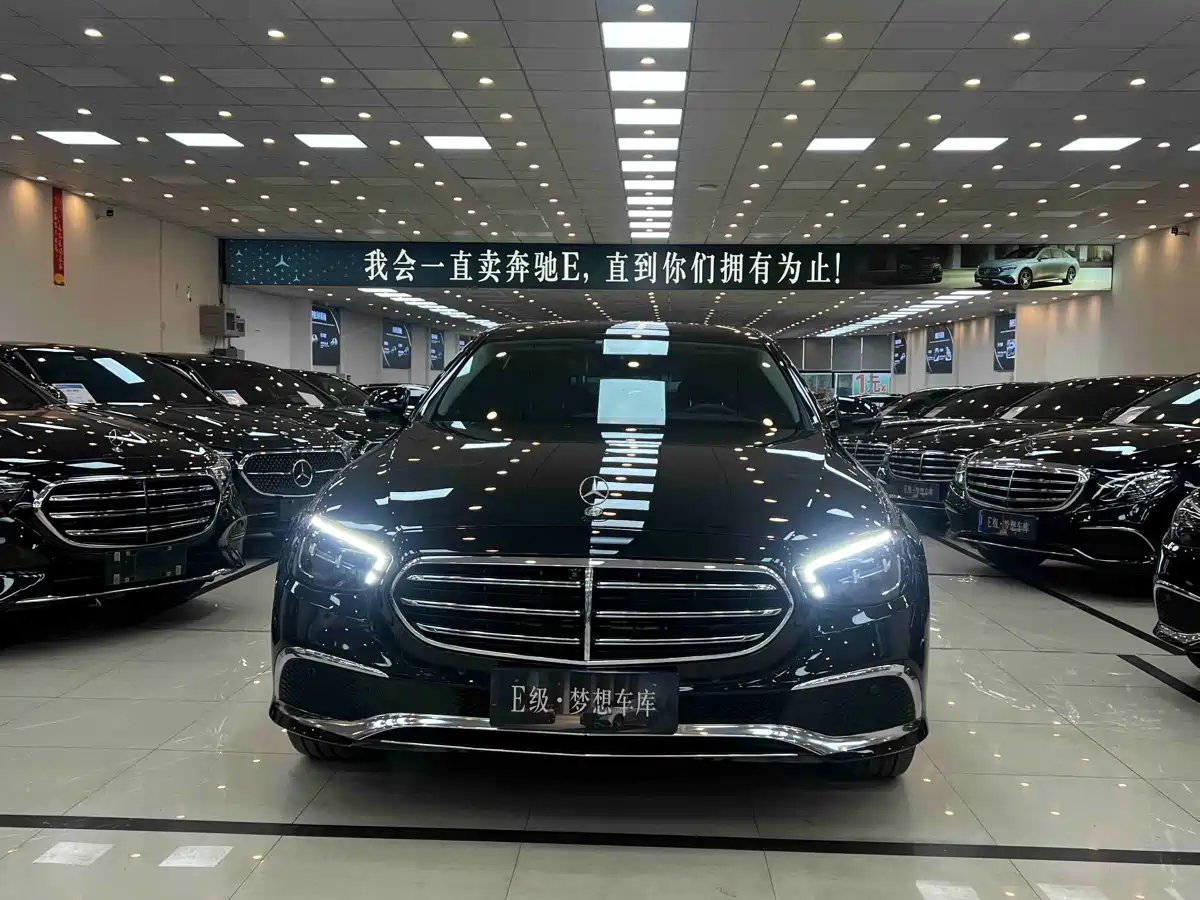 MERCEDES-BENZ E CLASS