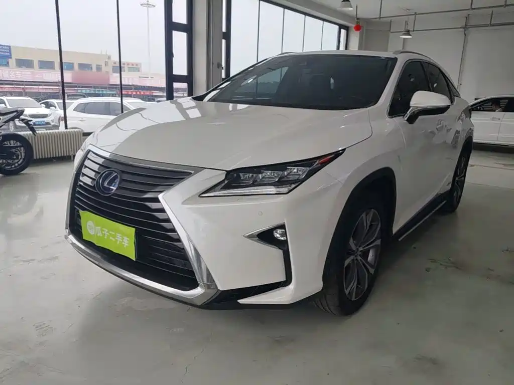 Фото 2 - Lexus RX