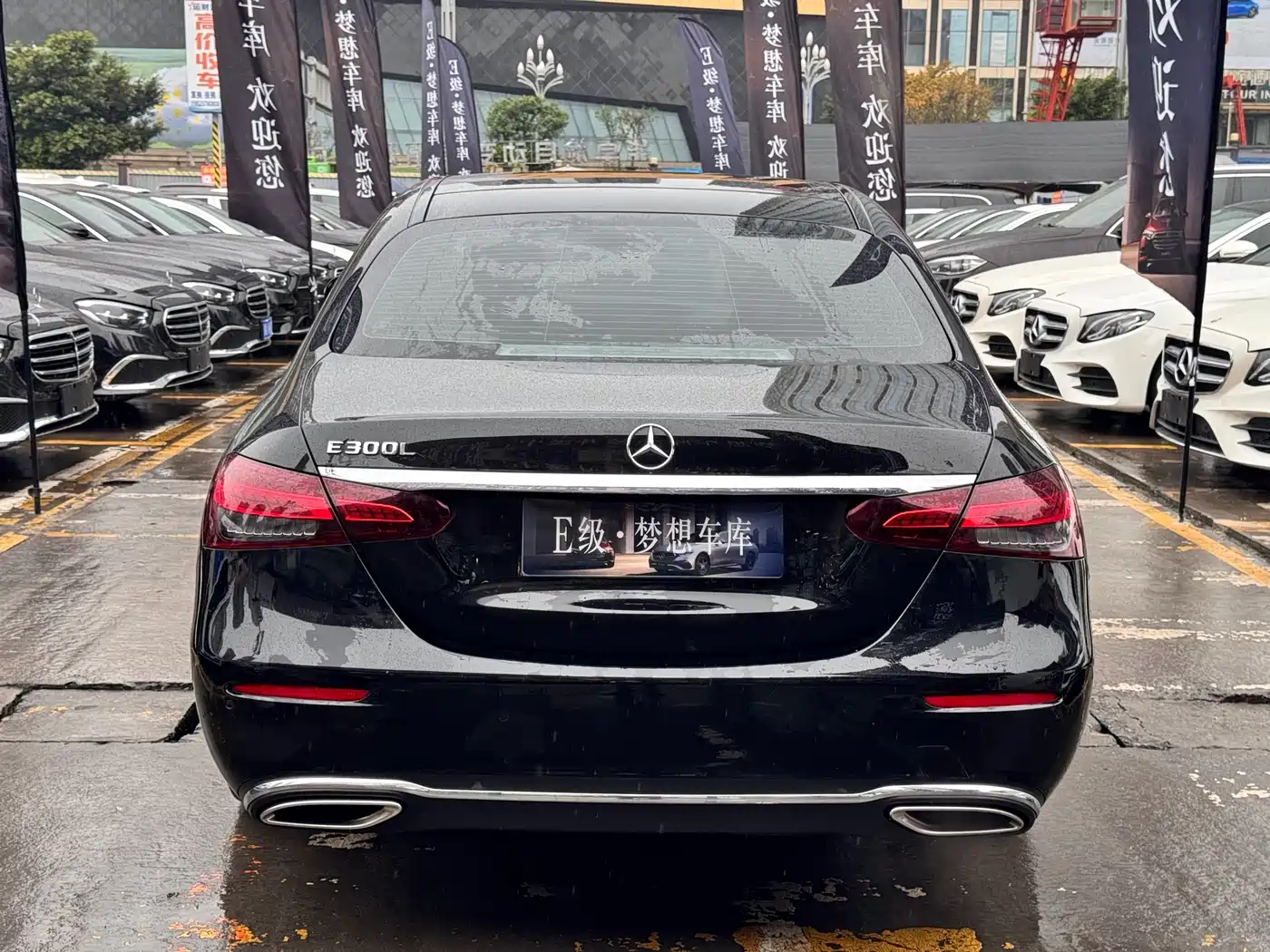 MERCEDES-BENZ E CLASS