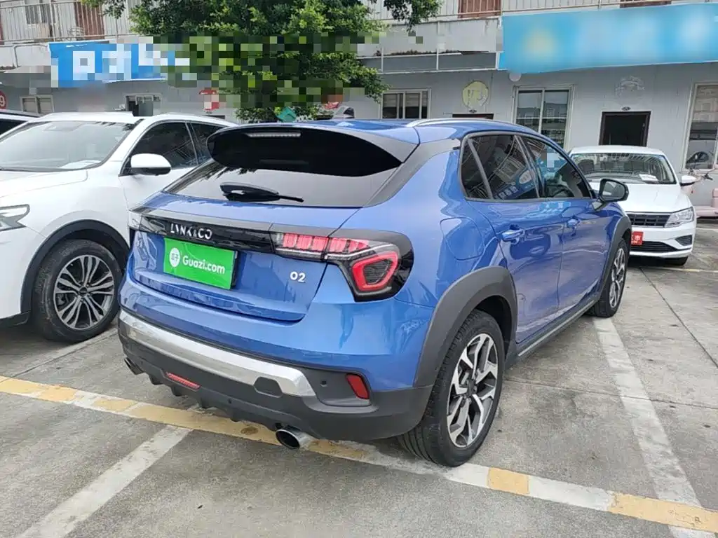 Photo 7 - Lynk & Co 02