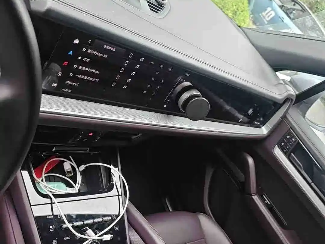 PORSCHE CAYENNE