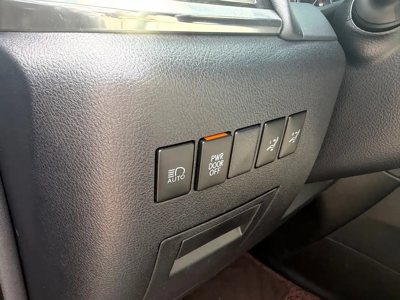 Lexus LM 2020 2020 300h 4-Seat Imperial Edition