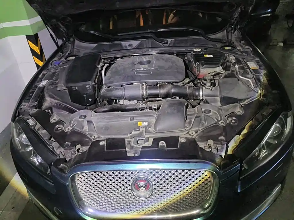 Фото 9 - Jaguar XF