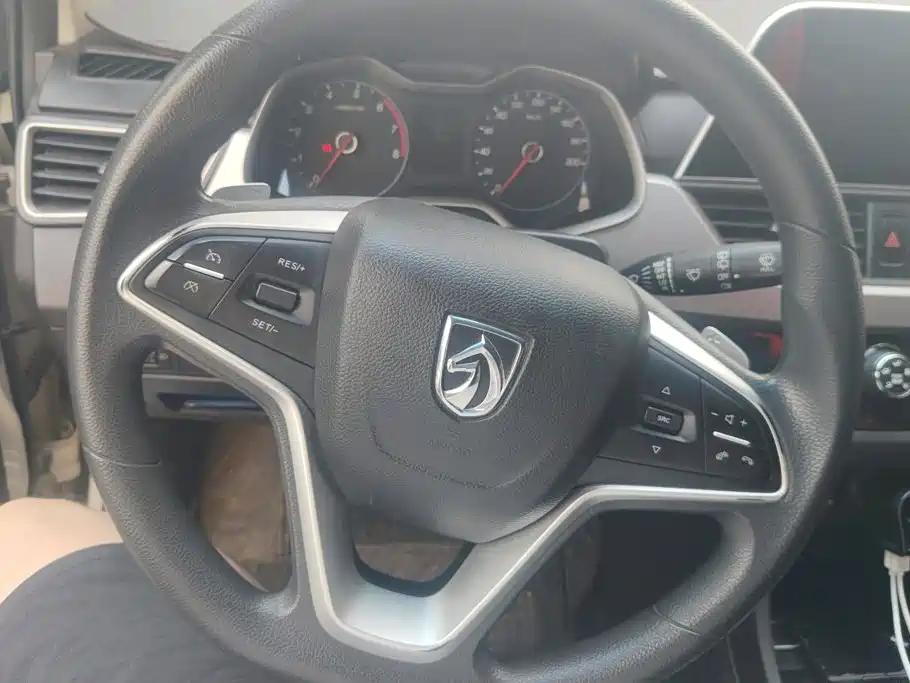 Baojun 310W 2018 2018 1.5L Auto Fashion China V