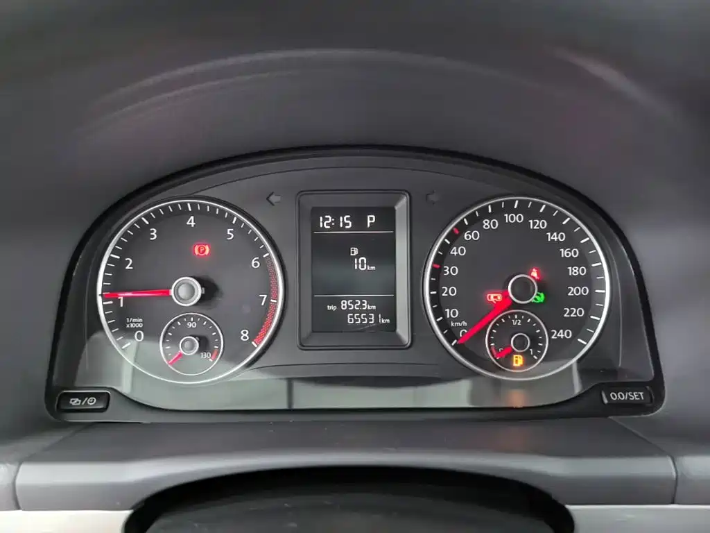 Volkswagen Touran 2015 2014 1.4T DSG 30th Anniversary Edition