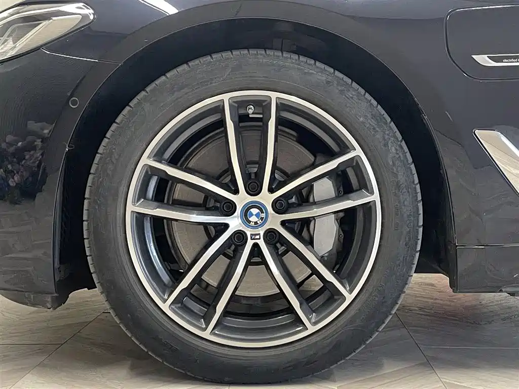 BMW 5 SERIES NEW ENERGY