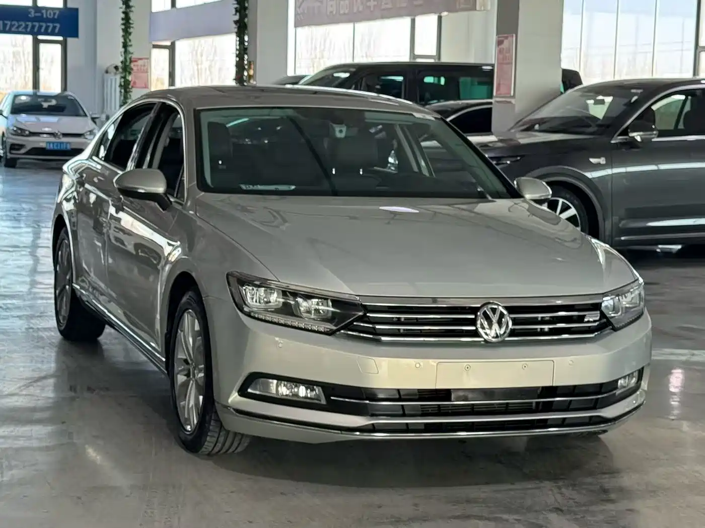 Volkswagen Magotan 2017 380TSI DSG Luxury фото 3