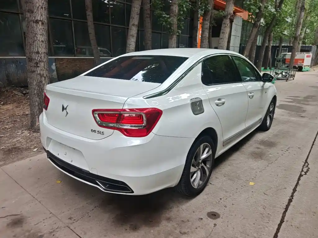 DS 5LS 2016 2015 1.6T Elegance THP160