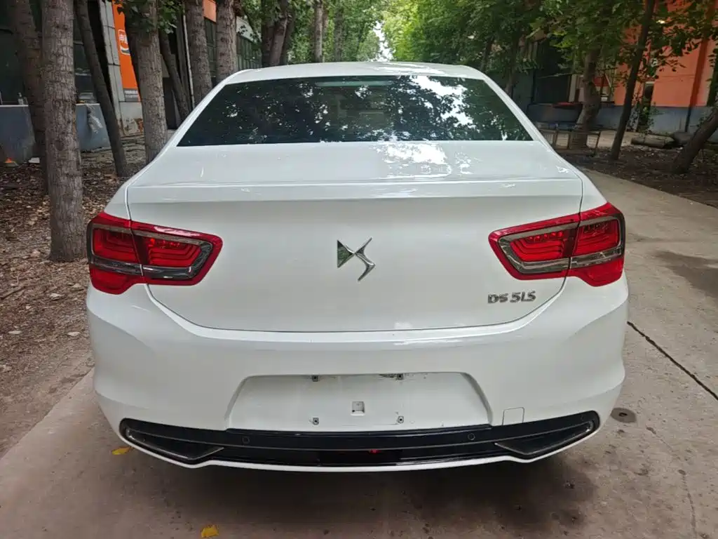 DS 5LS 2016 2015 1.6T Elegance THP160