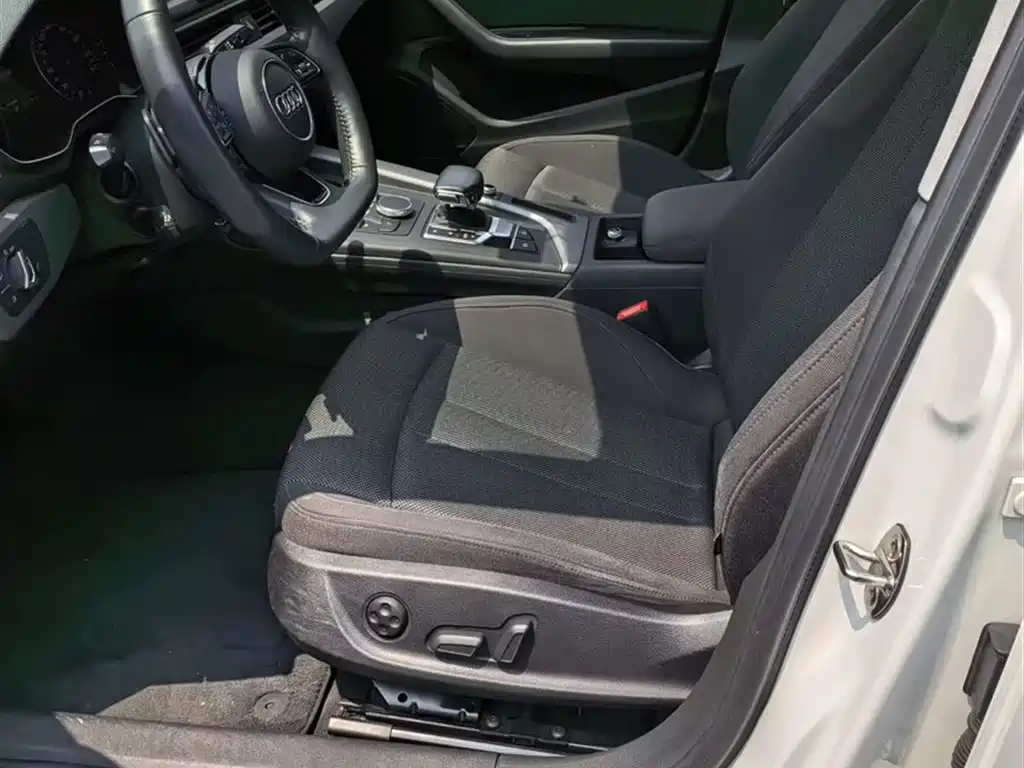 Audi A4L 2018 30th Anniversary 40 TFSI Progressive фото 18