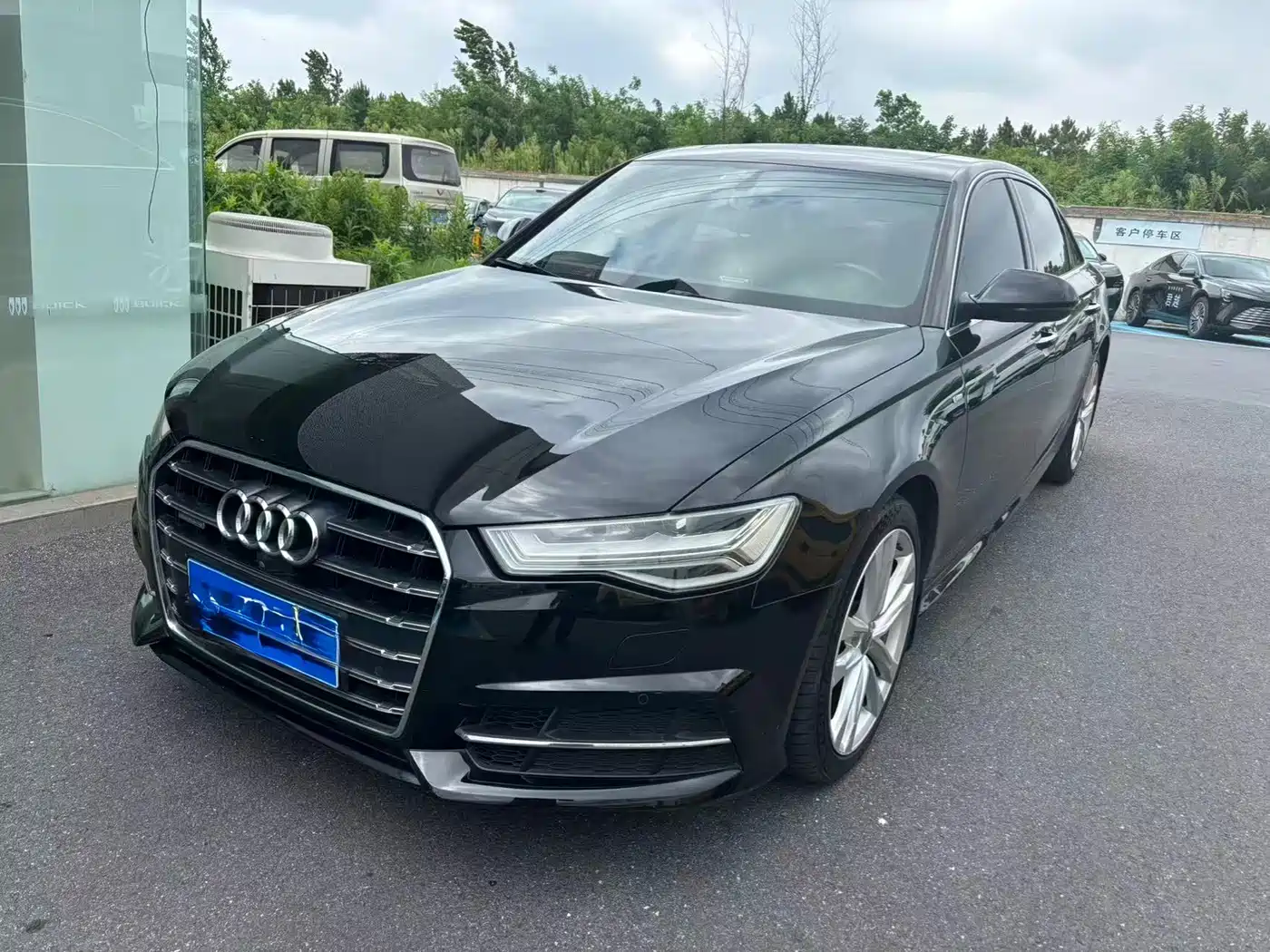 Фото 1 - Audi A6L