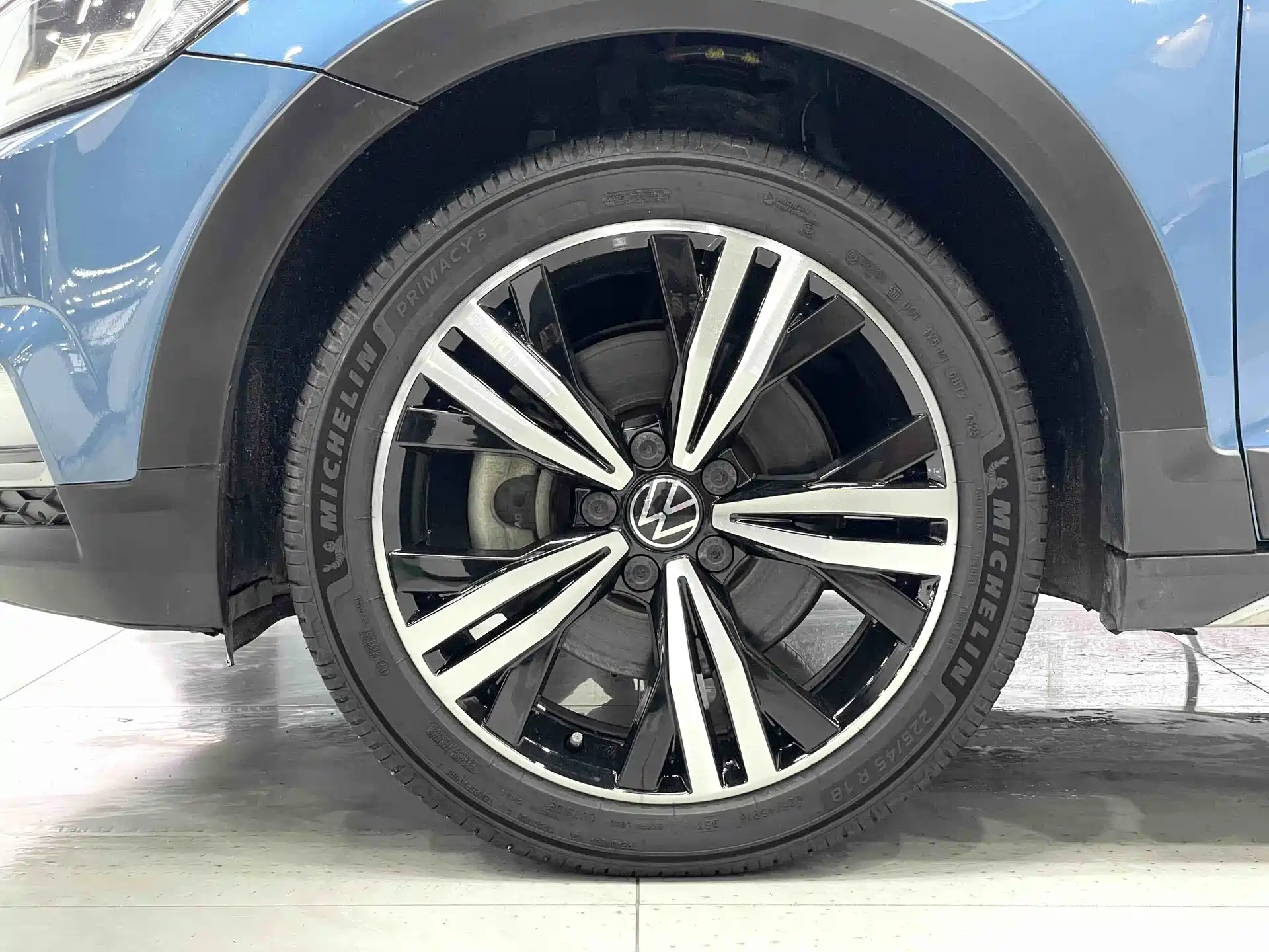 Photo 16 - Volkswagen Touran
