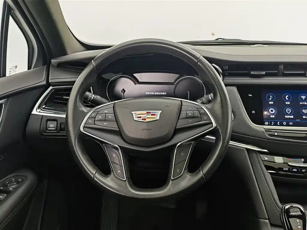Cadillac XT5 2022 2.0T 2WD Luxury фото 11