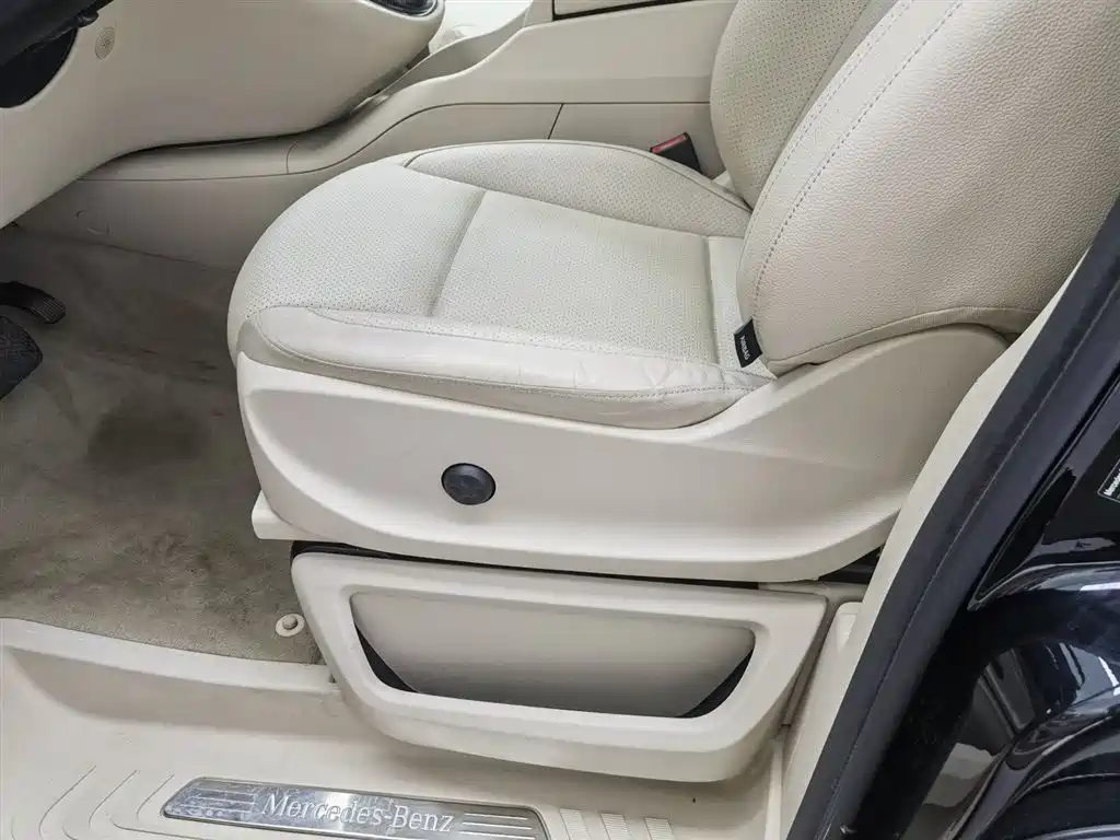 Mercedes-Benz V-Class 2021 V 260 Pilot Edition фото 20