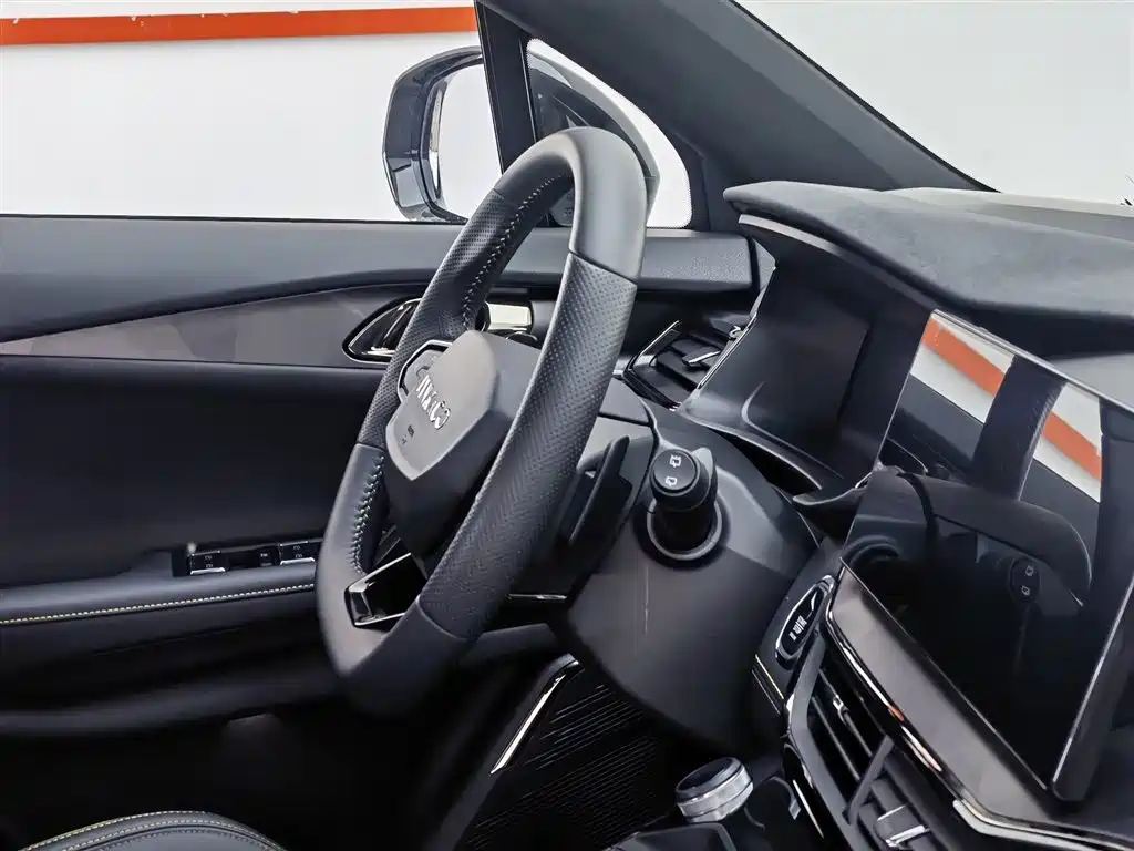 Lynk & Co 06 2023 Remix 1.5T Power Halo фото 22