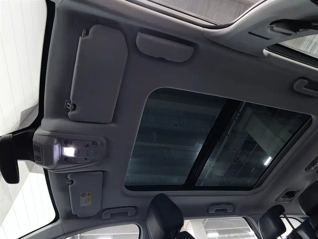 Peugeot 5008 2017 380THP 7-seat Luxury Edition фото 14