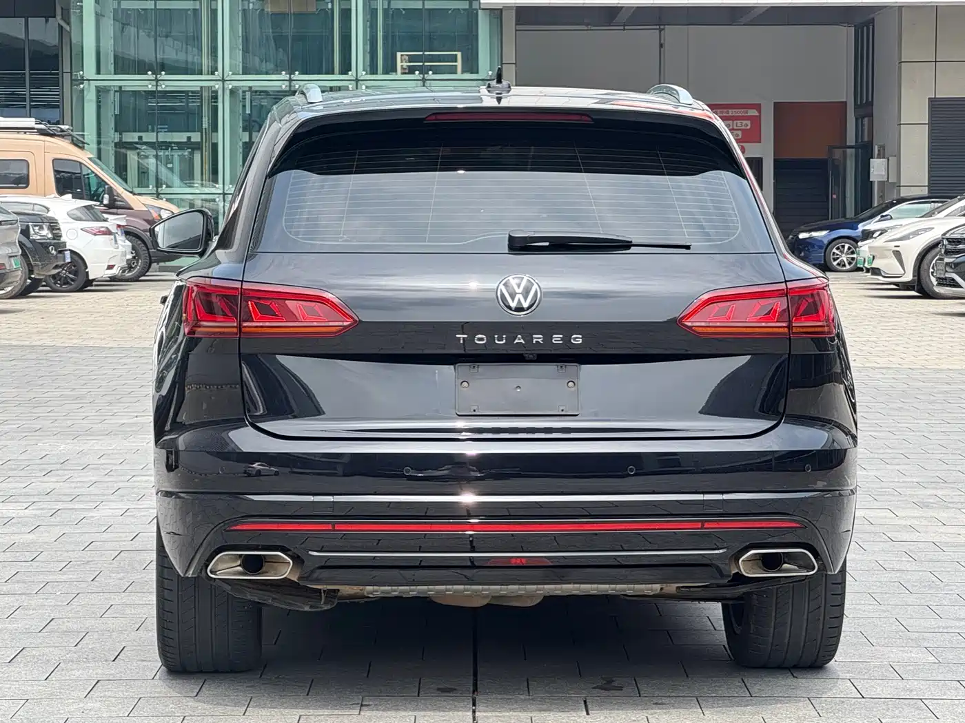 Volkswagen Touareg 2021 2021 3.0TSI R-Line Classic Sport Package