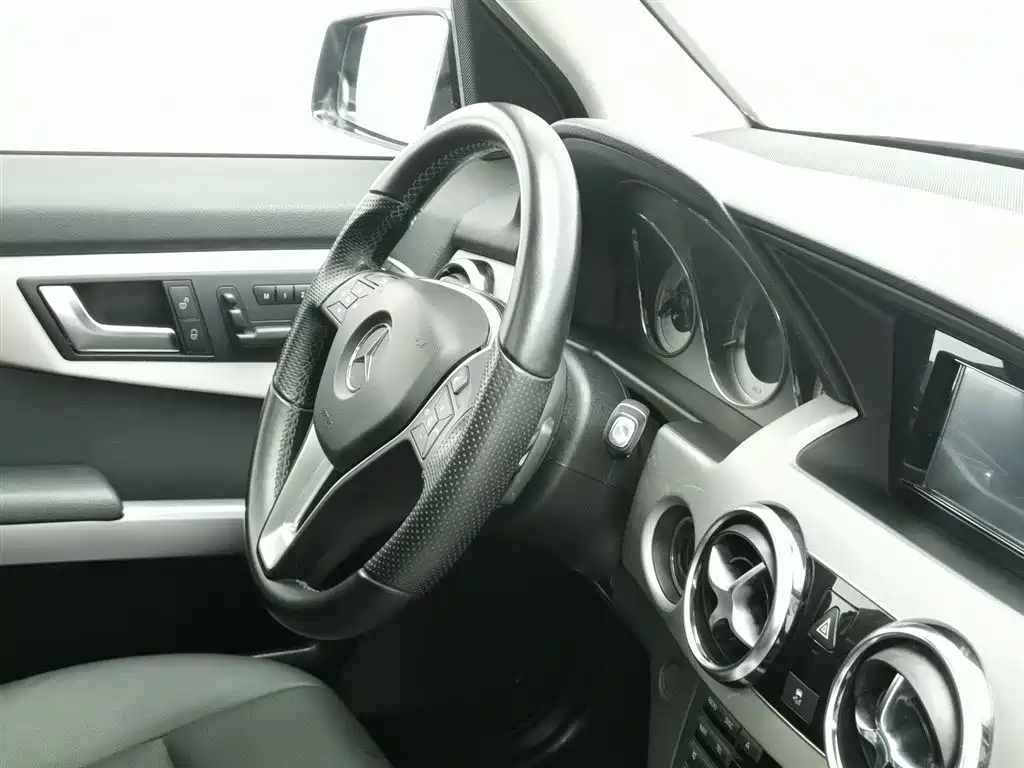 Mercedes-Benz GLK-Class 2013 GLK 300 4MATIC Dynamic Sunroof фото 22