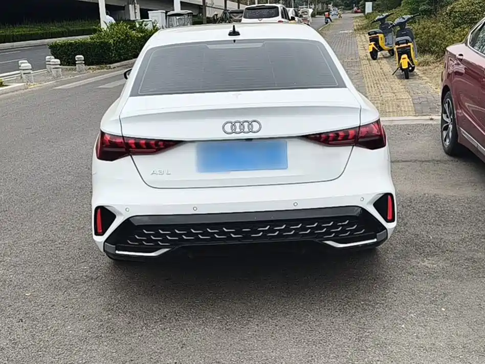 Audi A3 2026 2025 Facelift A3L Limousine 35TFSI Flying Spur Premium