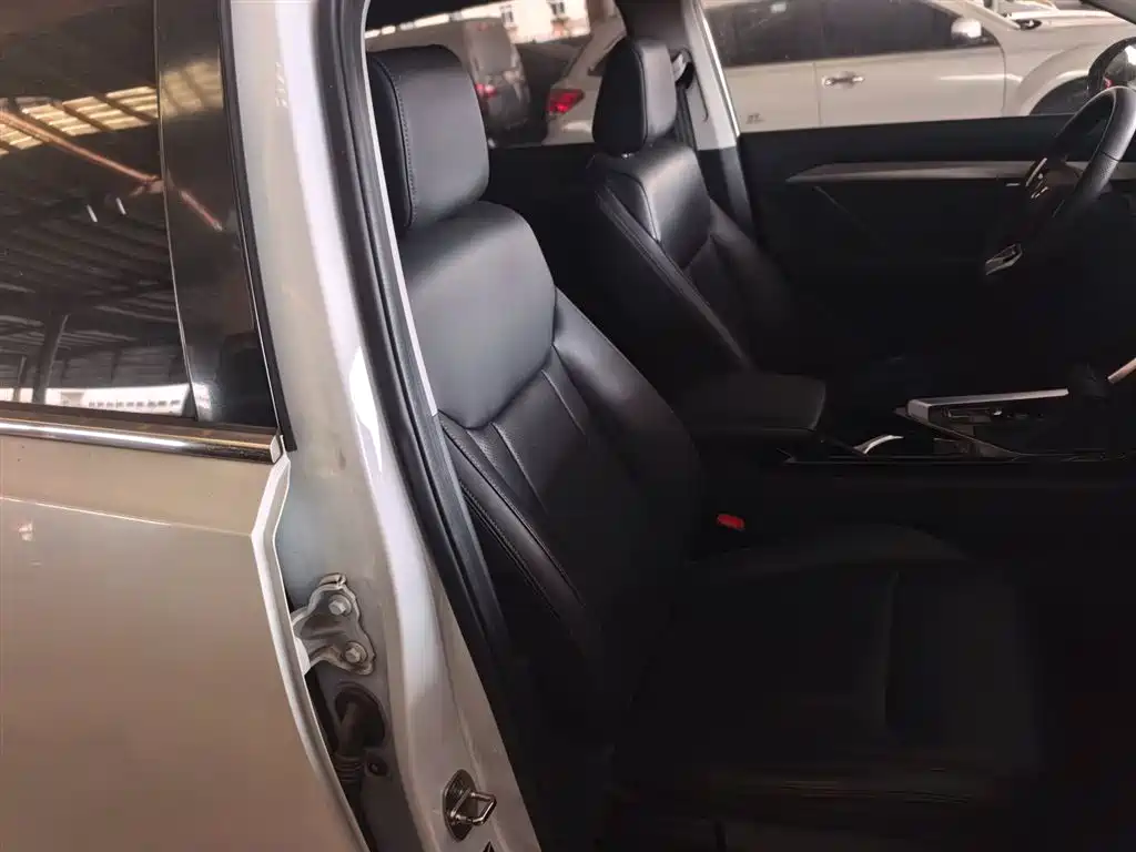 Wuling Motors Wuling Xingchen 2022 2021 1.5T CVT Stellar Edition