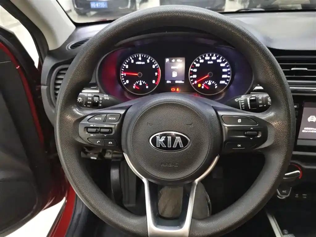 Kia KX CROSS 2017 1.4L AT GLS фото 11
