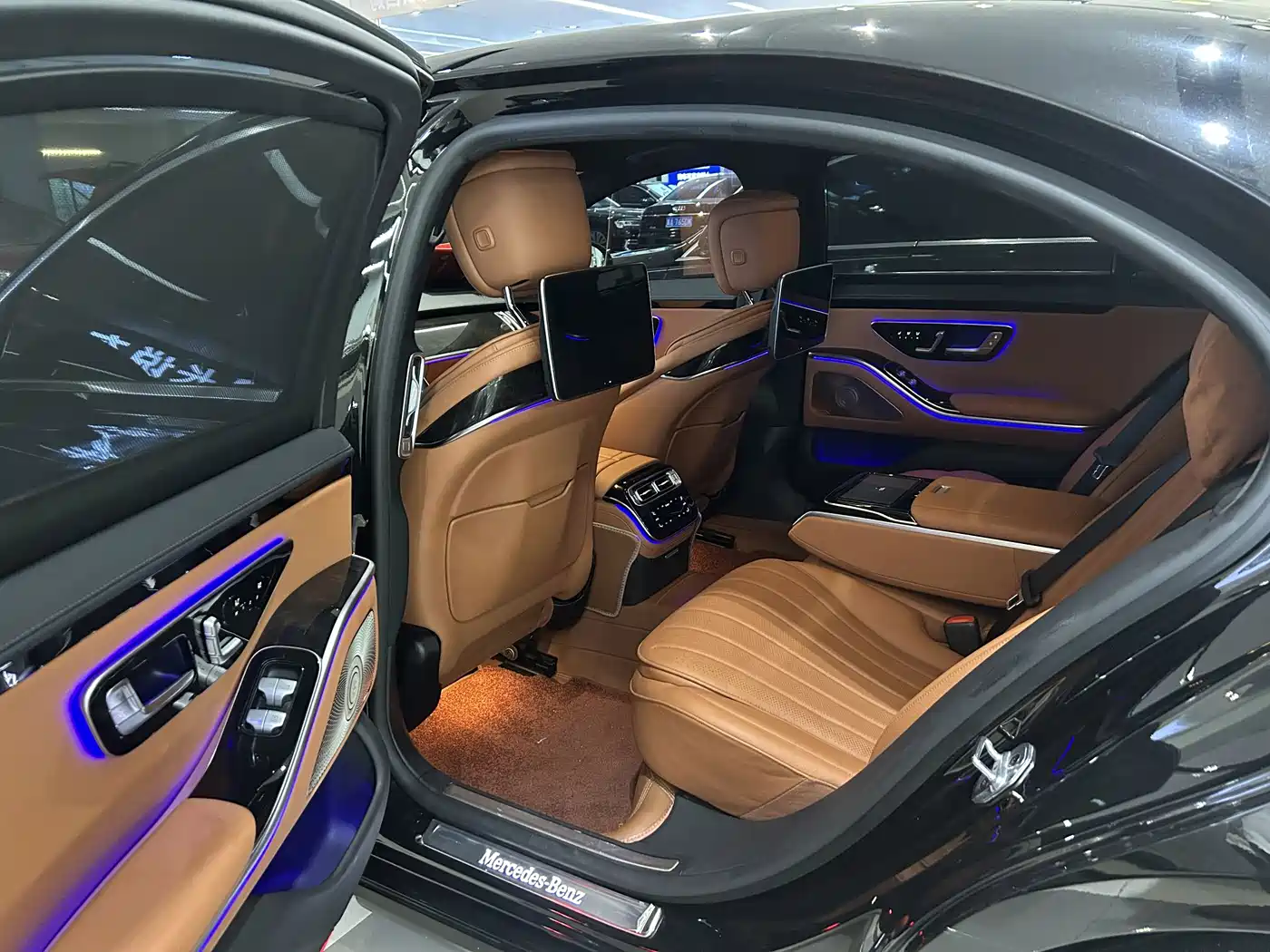 Фото 4 - Mercedes-Benz S-Class