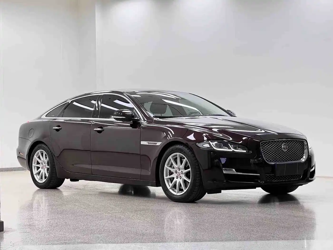 Jaguar XJ 2016 2016 XJL 2.0T 2WD Elegance Business Edition