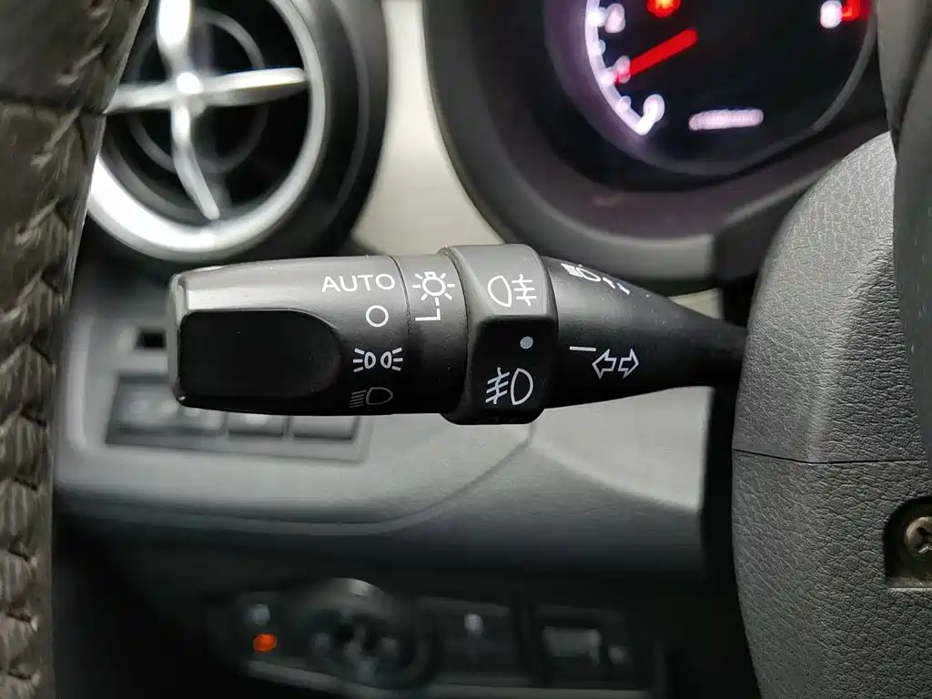 Фото 21 - BYD Song