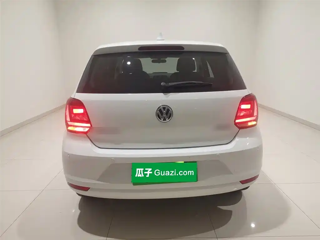 Volkswagen Polo 2016 1.4L Automatic Trend фото 6