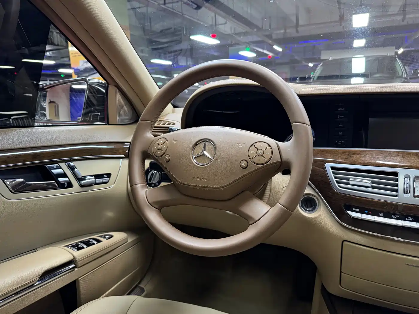 Mercedes-Benz S-Class 2012 S 300 L Business Grand Edition фото 13