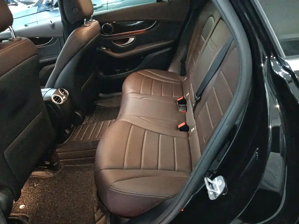 Mercedes-Benz GLC 2019 GLC 260 L 4MATIC Dynamic фото 17
