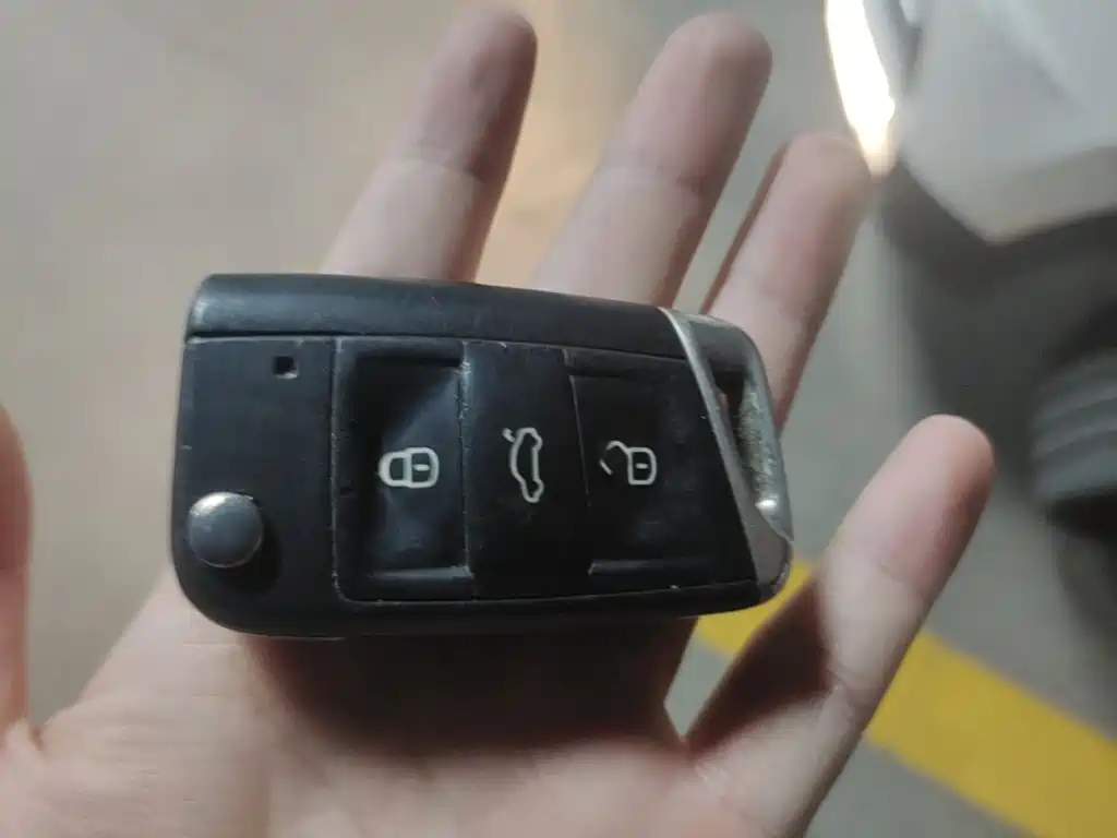 Photo 11 - Volkswagen Tiguan L