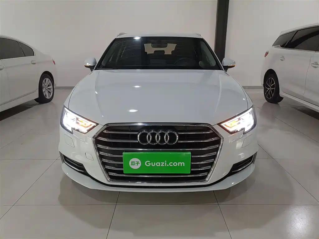 Audi A3 2019 Sportback 35 TFSI Progressive China VI фото 3